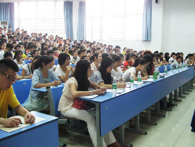 2012级新生开学典礼2.jpg
